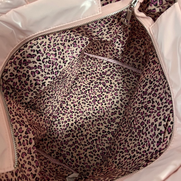 Women's Pink Quilted Tote Bag - Lightweight Everyday Carry - Picture 6 of 8